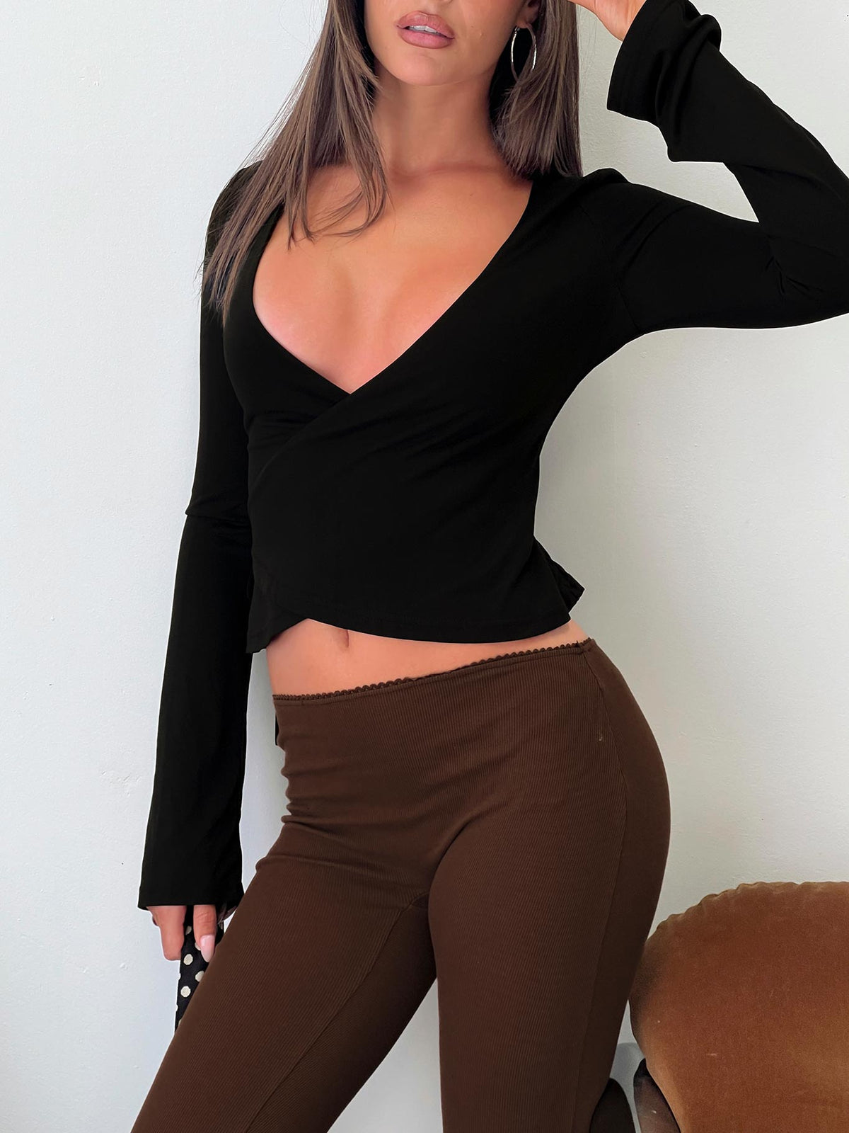 Top cruzado de manga larga Stefanee, negro