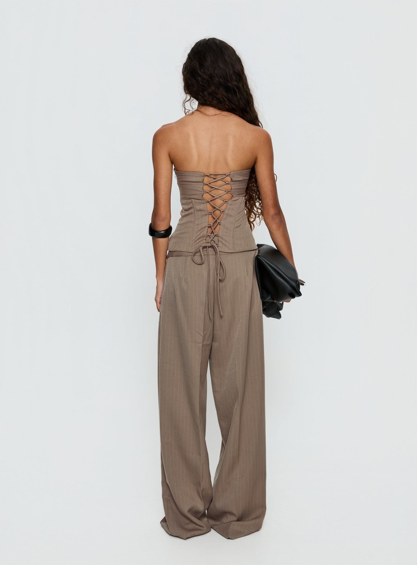 Pantalones Madelle de talle medio y corte recto, marrones a rayas finas